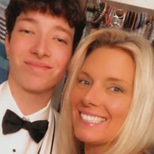 Meet your Posher, Marlana